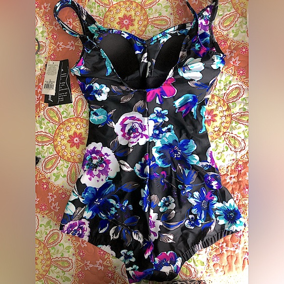 NEW! Instant Minimizer One Piece Swimsuit - Picture 2 of 7